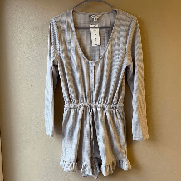 Miss Selfridge Grey Waffle Frill Romper Size 8 - Picture 1 of 2